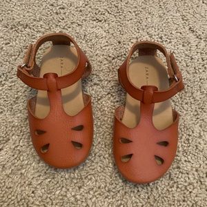 Zara baby brown clogs